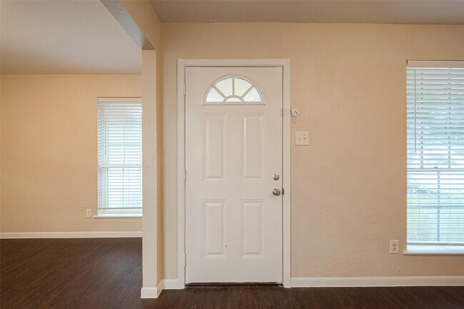 Building Photo - 1447 Willow Rock Rd