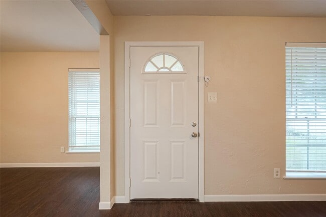 Foto del edificio - 1447 Willow Rock Rd