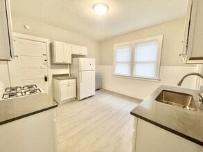 Building Photo - 2626 N Fratney St