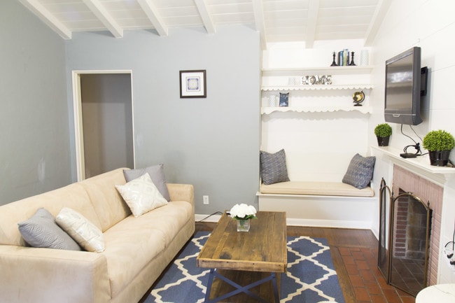 Building Photo - 11362 Homedale St