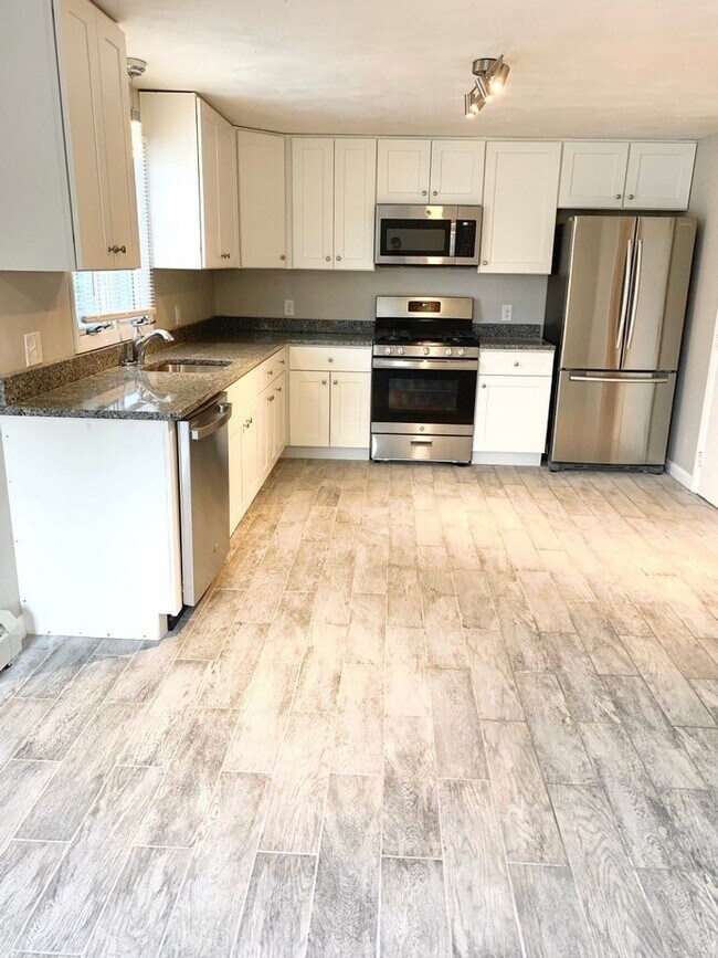 Foto del edificio - 40-42 August St.