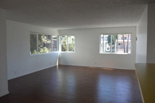 Interior Photo - 1441 Manhattan Beach Blvd