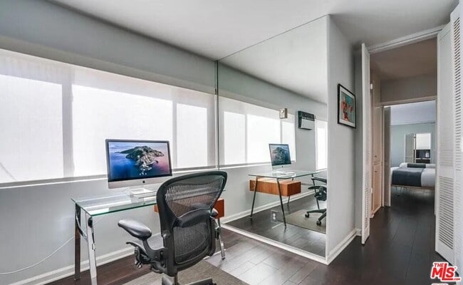 Foto del edificio - 1233 Flores St