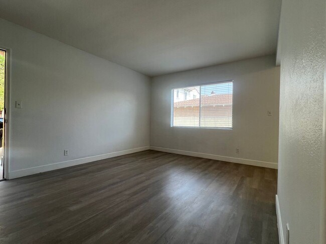 Foto del edificio - 2203 Mathews Ave