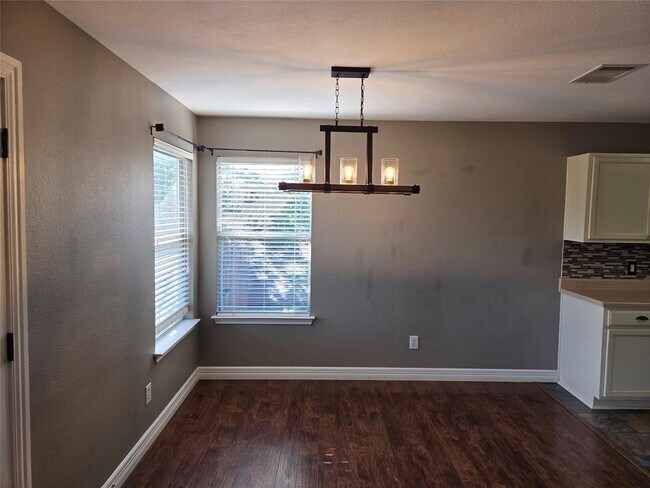 Foto del edificio - 208 Rock Hound Ln