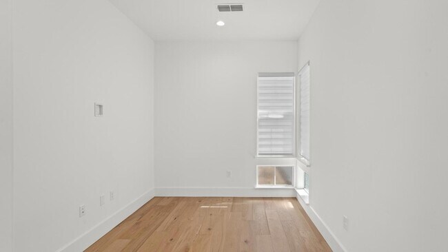 Foto del edificio - 3840 Fletcher Peak Cir