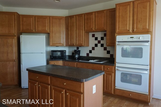 Building Photo - 23137 Persimmon Ridge Rd