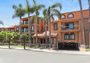 Building Photo - 1509 Stanley Ave