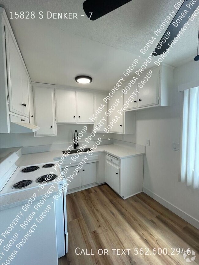Building Photo - 15828 Denker Ave