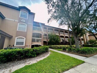 Building Photo - 13917 Fairway Island Dr