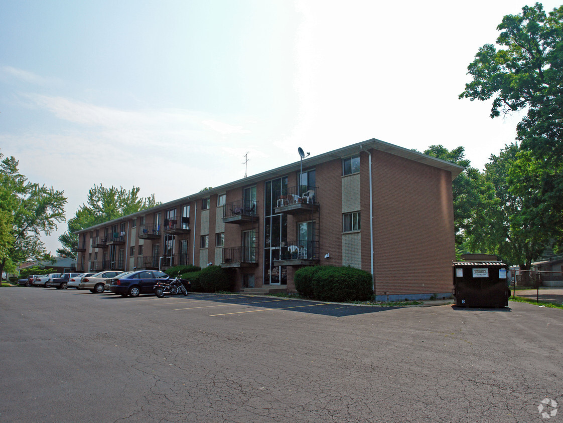 Building Photo - Crescent Arms Apartments