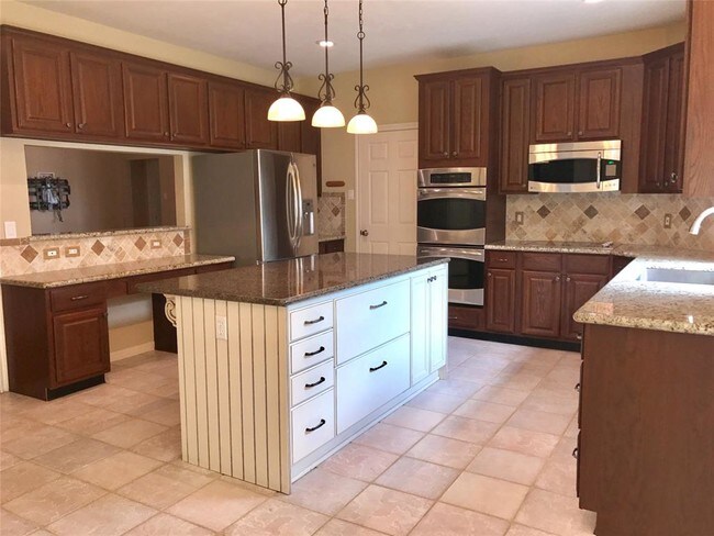 Building Photo - 3110 Saddle Ridge Ct