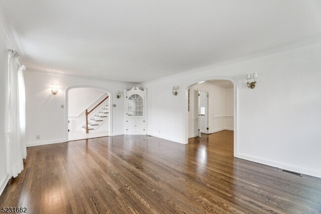 Foto del edificio - 40 Elmwood Pl