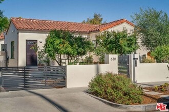 Building Photo - 630 N Alta Vista Blvd