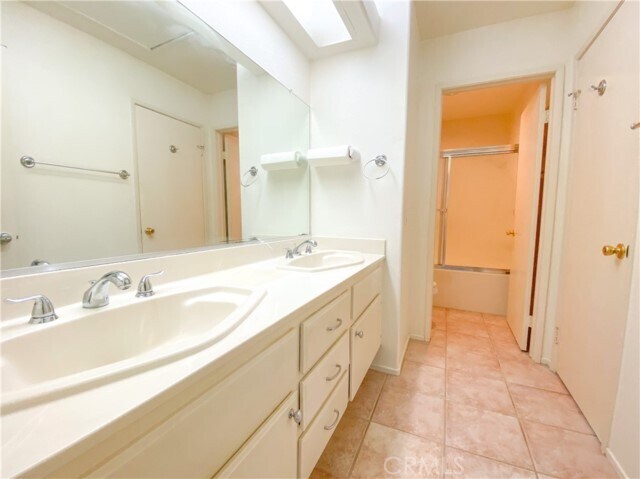 Foto del edificio - 69 Abrazo Aisle