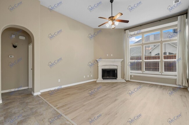Building Photo - Sophisticated 4/2.5 in Fort Worth!