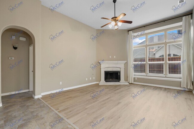 Foto del edificio - Sophisticated 4/2.5 in Fort Worth!