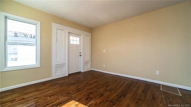 Foto del edificio - 196 Fairview Ave