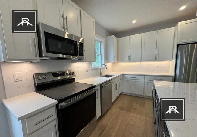 Building Photo - 3 bedroom in Brighton MA 02135