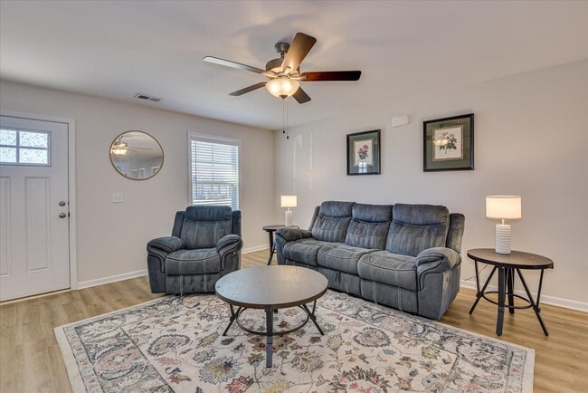 Building Photo - 2047 Catlet Ct