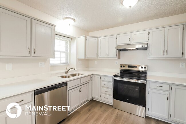 Building Photo - 11019 N Ditman Ave