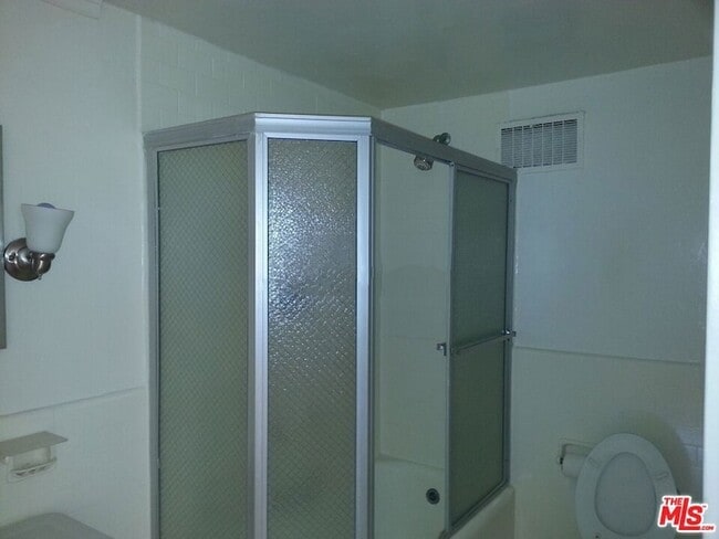 Building Photo - 3278 Wilshire Blvd