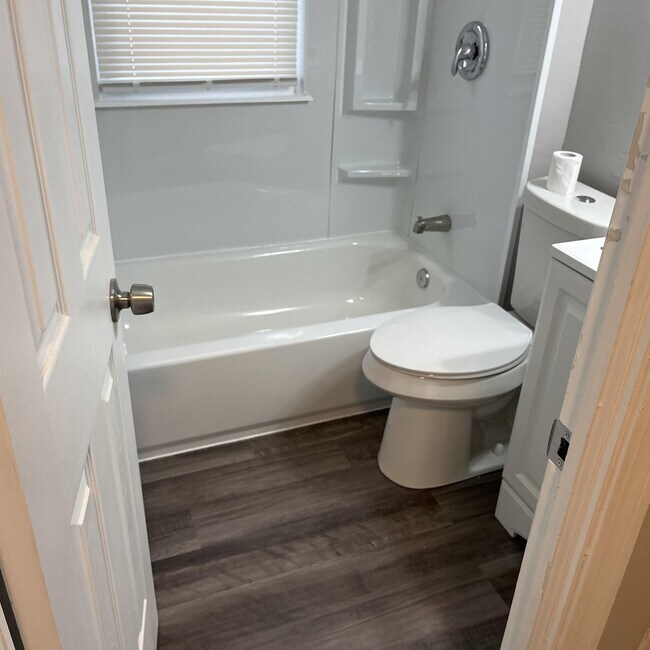 Foto del edificio - 25731 Forestview Ave