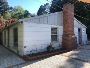 Building Photo - 416 Maple St