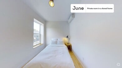 Building Photo - Private bedroom in 4 bed/2 bath Home