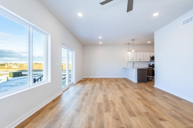 Foto del edificio - Stunning New Built 5 Bed Duplex!