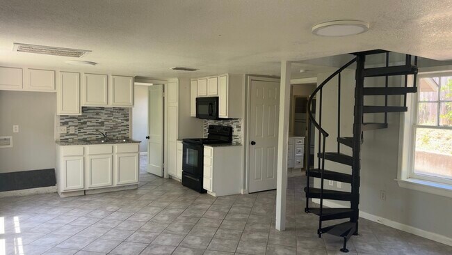 Building Photo - 1331 Lake Placid Rd