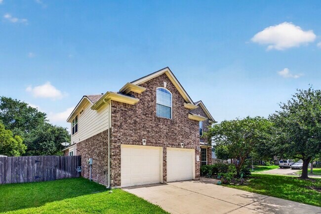 Foto del edificio - 16026 Rustlers Trail Ln
