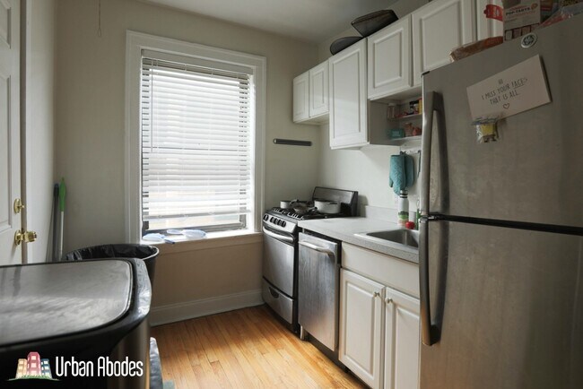 Foto del edificio - 816 W Cornelia Ave