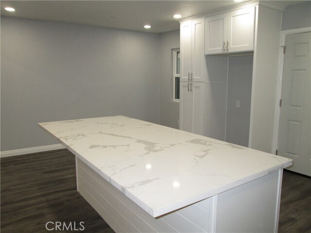 Building Photo - 852 N Davidson Ave