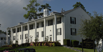 Williamsburg Village Apartments Photo