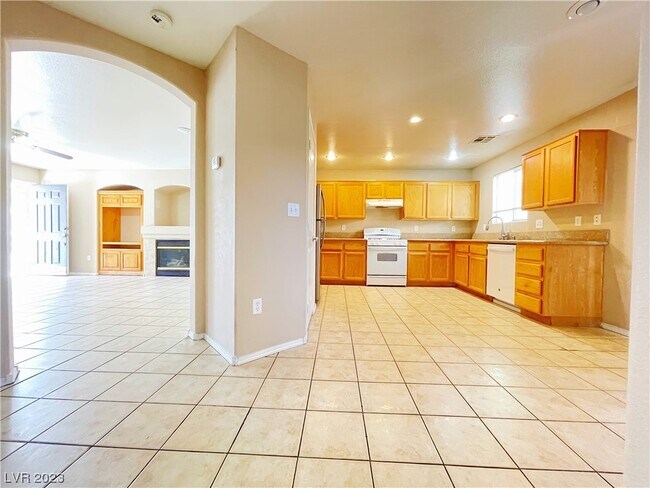 Building Photo - 9332 Malaya Garnet Ct