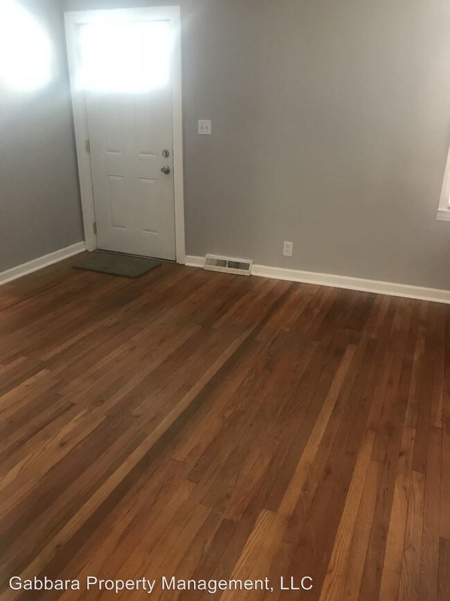 Foto del edificio - 3 br, 1 bath House - 21586 East 8 Mile Road