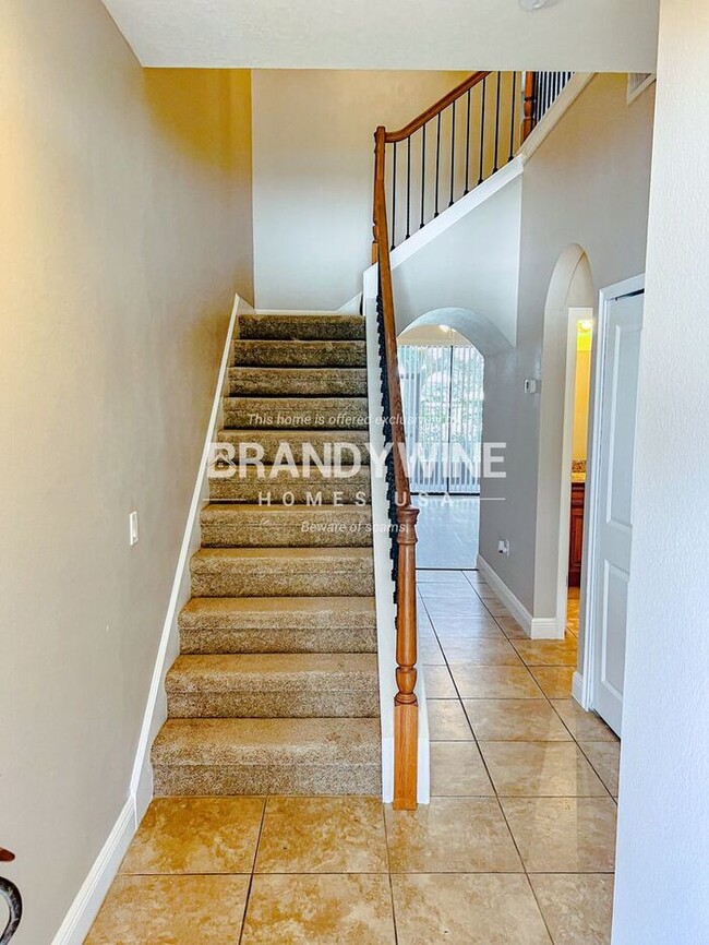 Building Photo - Gated Community of La Fortuna
