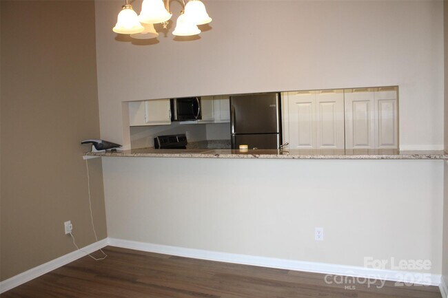 Foto del edificio - 19839 Henderson Rd