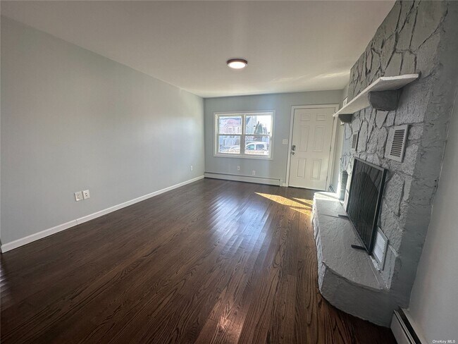 Foto del edificio - 53 Jackson Ave E