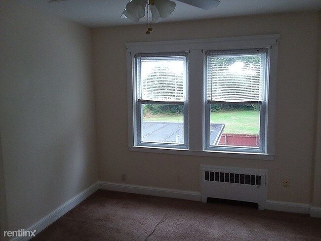 Building Photo - 3 br, 1 bath Apartment - 197 Greenwich Avenue
