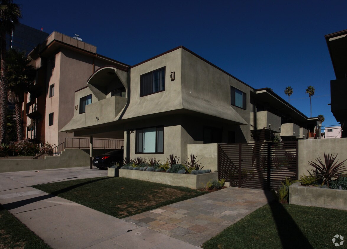 Foto del edificio - 1308 Amherst Ave
