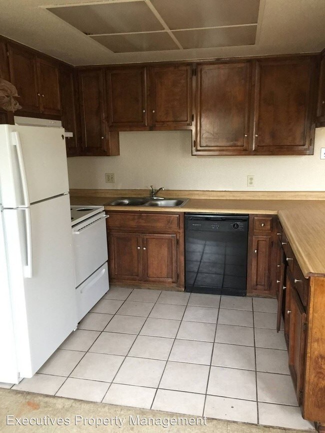 Building Photo - 2 br, 1 bath House - 3357 San Mateo Ct