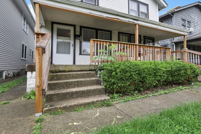 Foto del edificio - 657-659 S Burgess Ave