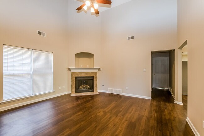 Foto del edificio - 2791 Maggie Woods Ln