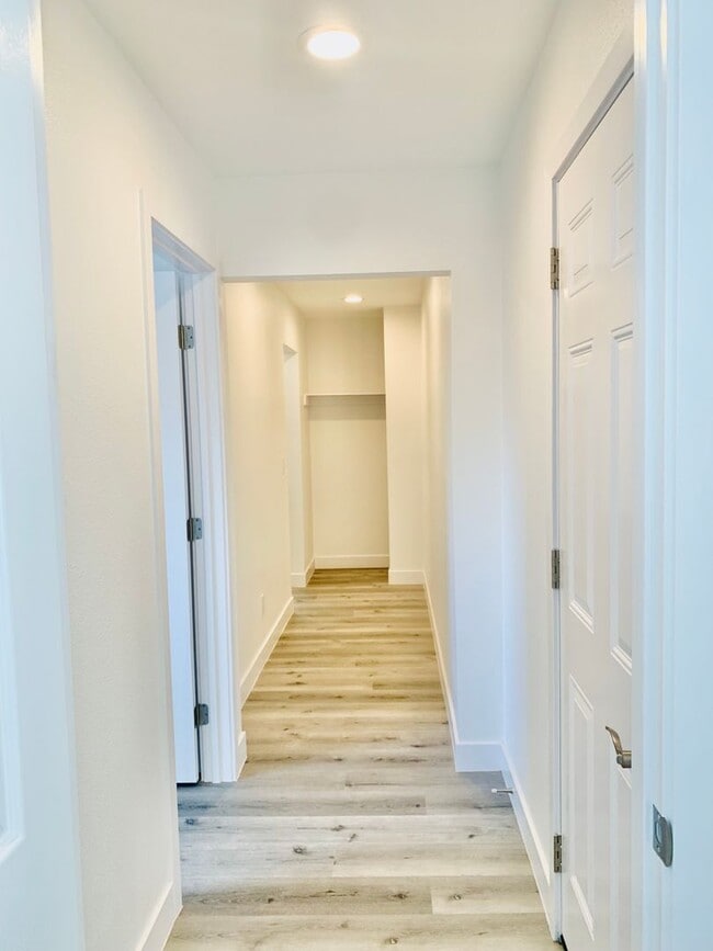 Foto del edificio - Newly Constructed 2BD/1BA Duplex Available...