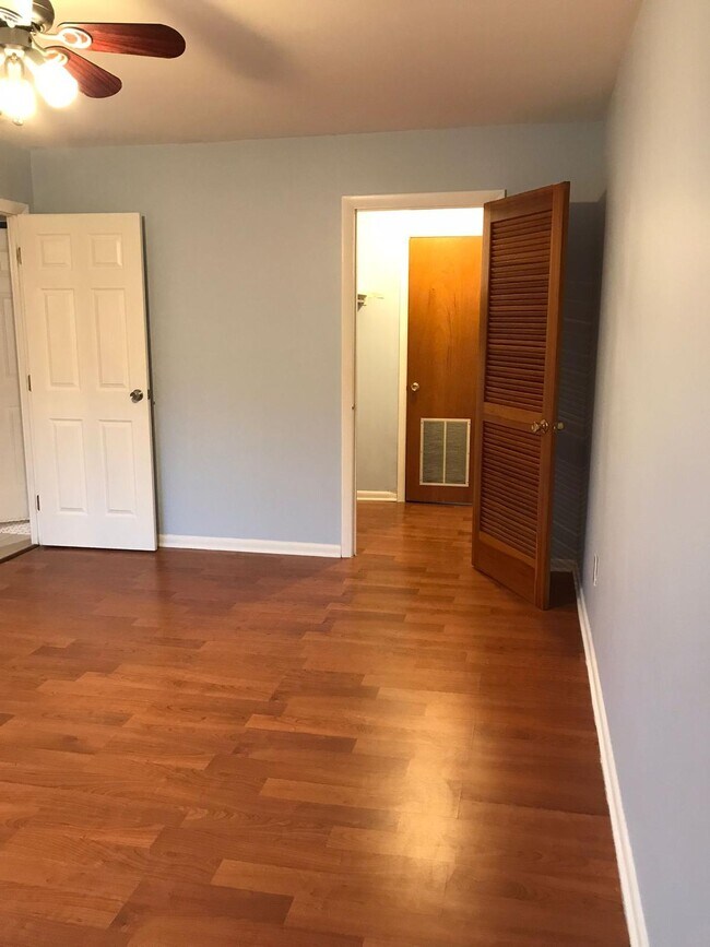 130 Fordson Ave Unit 10, Cranston, RI 02910 Condo for Rent in