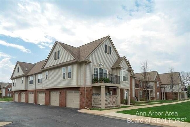 Building Photo - 3217 Primrose Ln