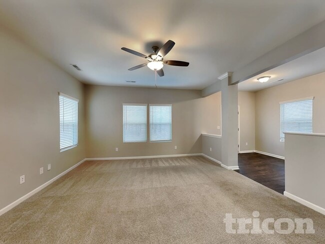 Building Photo - 115 Clove Hitch Dr