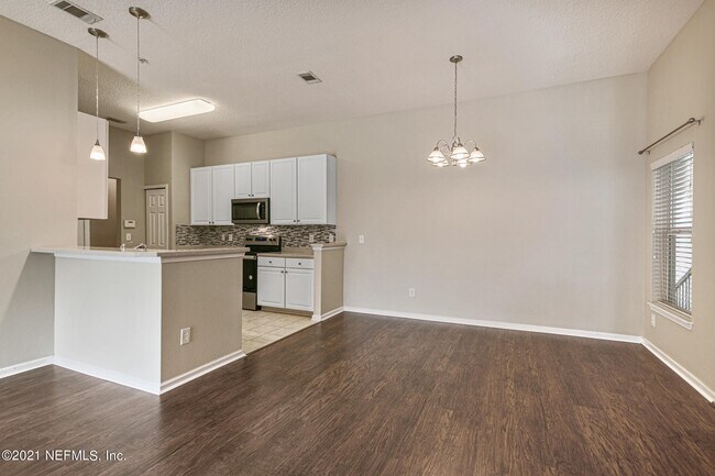 Foto del edificio - 9411 Osprey Branch Trail